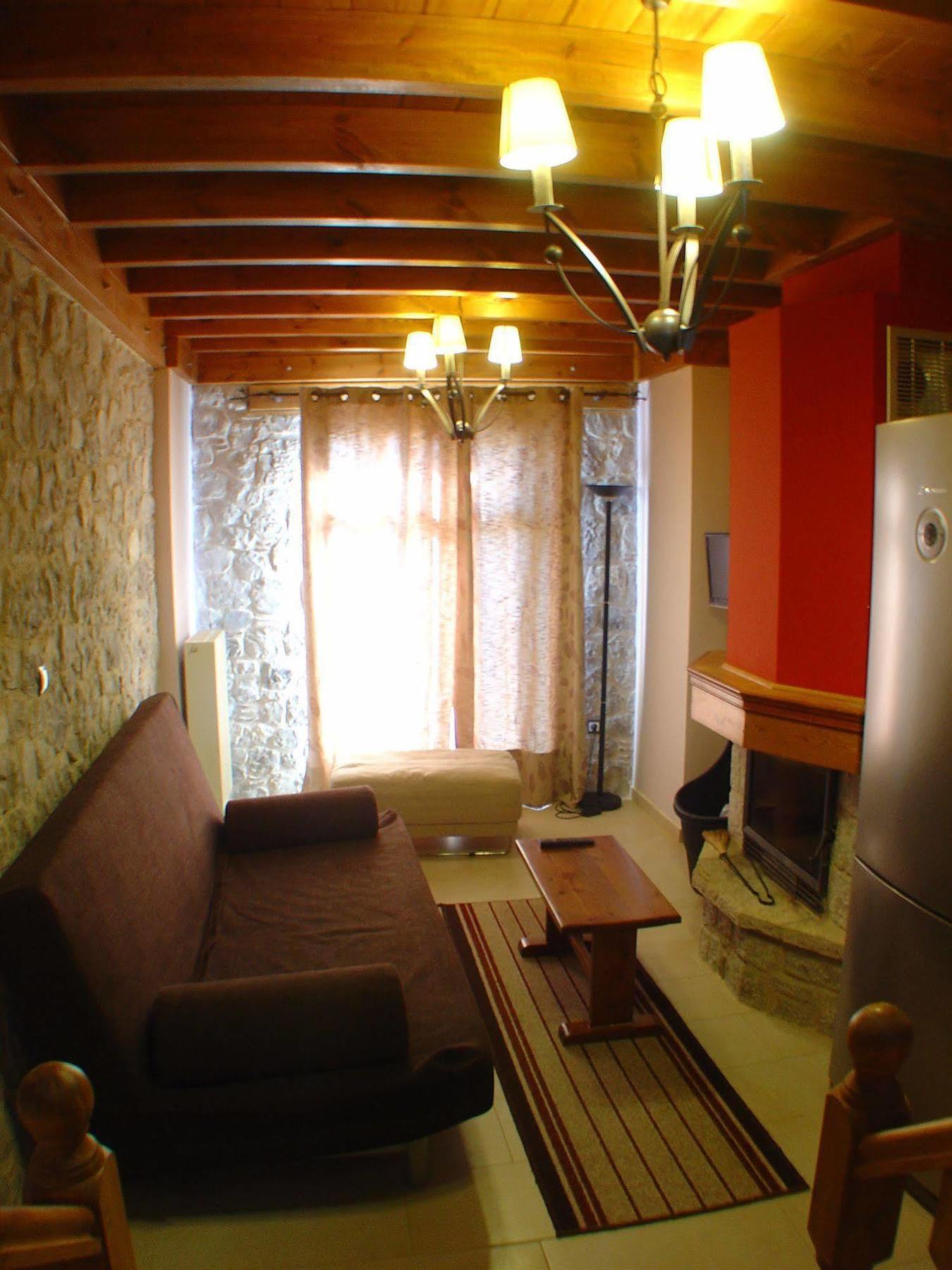 Ariadne Guesthouse Arachova Bagian luar foto