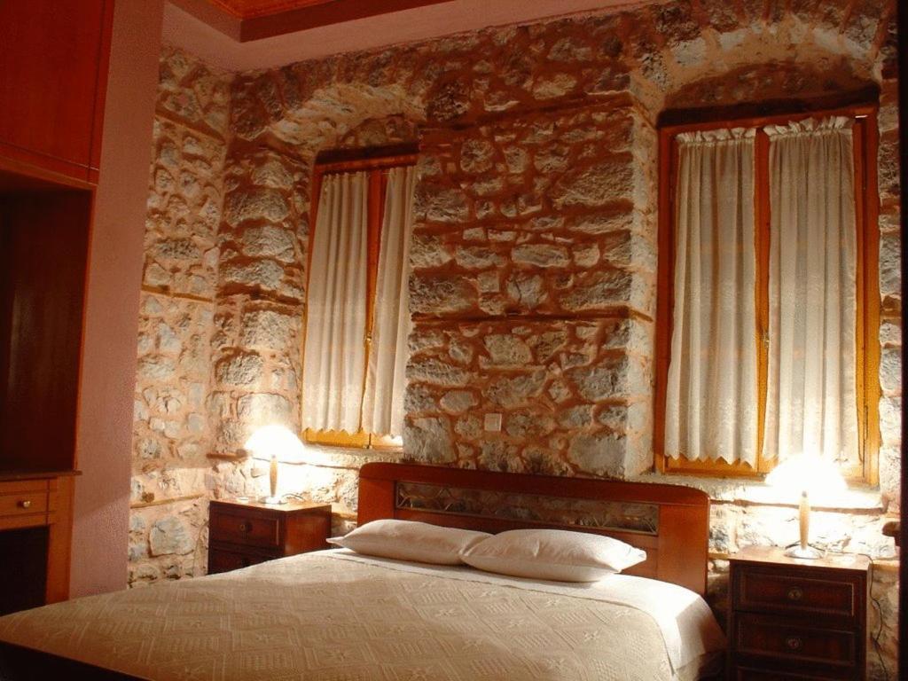 Ariadne Guesthouse Arachova Ruang foto